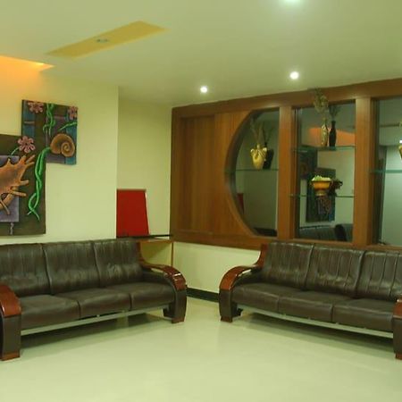 Hotel Sitara Royal 하이데라바드 외부 사진
