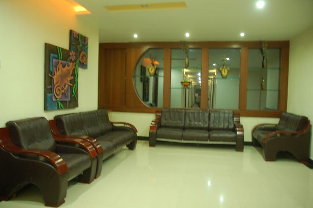 Hotel Sitara Royal 하이데라바드 객실 사진